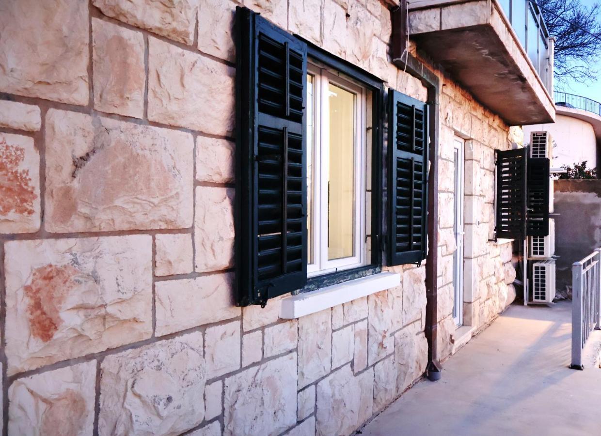 Apartman Iva *
